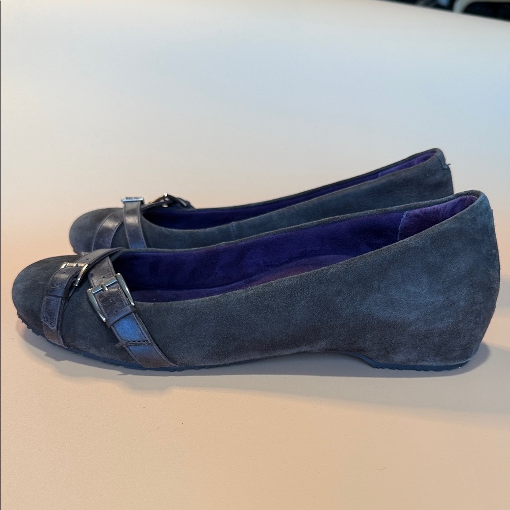orthaheel Black Suede Ballet Flats with Buckle Straps - Picture 3 of 5